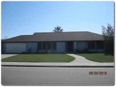383 E Burlwood Ln, Lemoore, CA 93245 photo 1