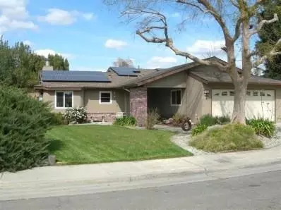1225 Pontiac, Clovis, CA 93612 photo 2