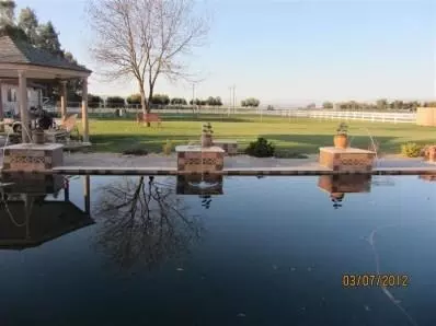 9458 Ellery Ave, Clovis, CA 93619 photo 3