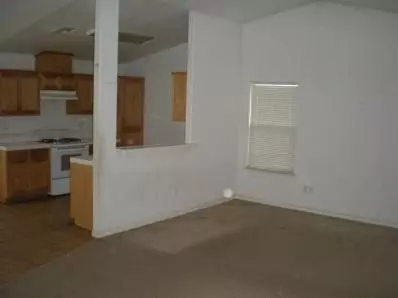 838 Florence Ave, Sanger, CA 93657 photo 3