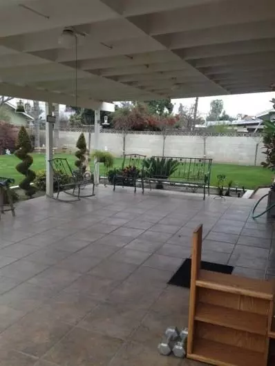 1406 George Ave, Sanger, CA 93657 photo 2