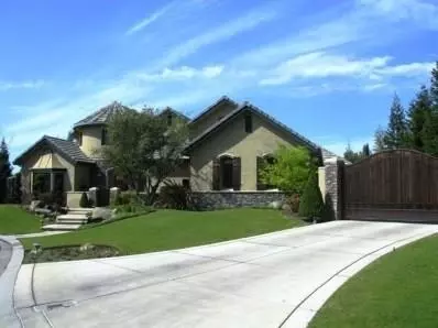 12223 N Via Il Prato Ave, Clovis, CA 93619 photo 2