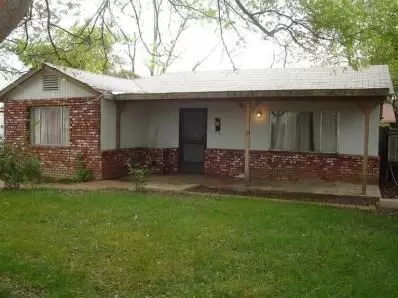 214 Howard St, Clovis, CA 93612 photo 1