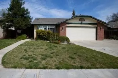 466 E Carob Ave, Reedley, CA 93654 photo 1