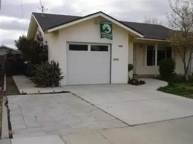 2977 D St, Selma, CA 93662 photo 2