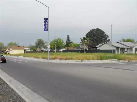 1100 Dellavalle Ave, Madera, CA 93638 photo 1