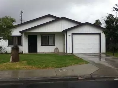 233 Wallace Ave, Madera, CA 93638 photo 1