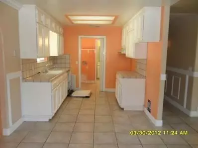 865 Russell Ave, Clovis, CA 93612 photo 4