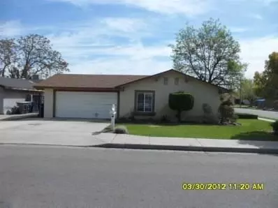 865 Russell Ave, Clovis, CA 93612 photo 1