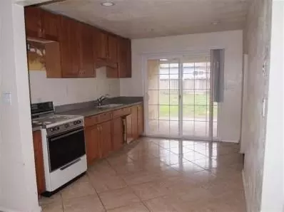 100 Lake Ave, Chowchilla, CA 93610 photo 3