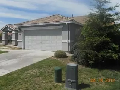 2801 Cherry Tree Ln, Madera, CA 93637 photo 2