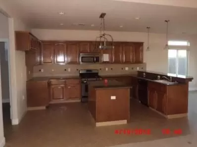 365 S Wolftrap St, Madera, CA 93637 photo 7
