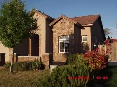 365 S Wolftrap St, Madera, CA 93637 photo 3