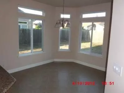 365 S Wolftrap St, Madera, CA 93637 photo 10