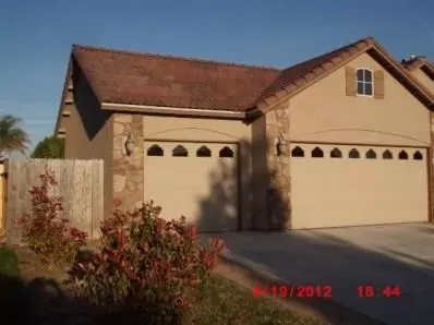 365 S Wolftrap St, Madera, CA 93637 photo 2