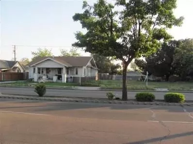 2337 Whitson St, Selma, CA 93662 photo 1