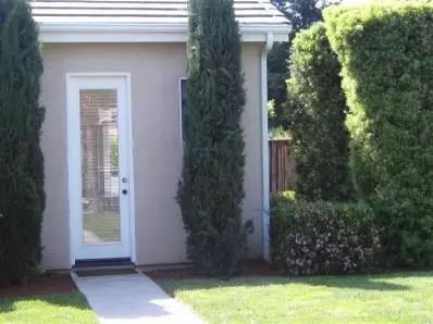 563 W Muncie Ave, Clovis, CA 93619 photo 5