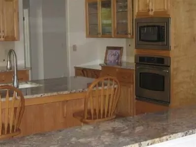 563 W Muncie Ave, Clovis, CA 93619 photo 9