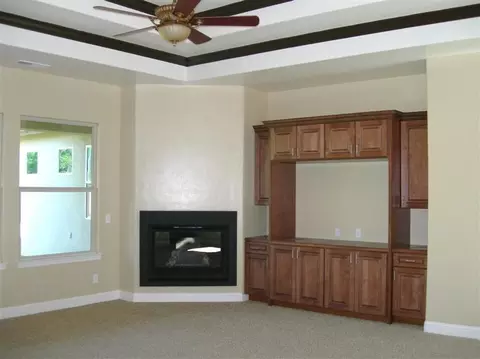 48 Gateway Ave, Clovis, CA 93612 photo 5