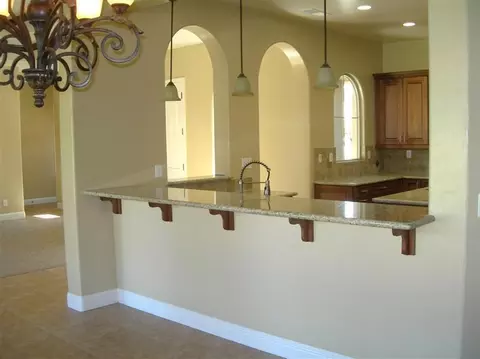 48 Gateway Ave, Clovis, CA 93612 photo 9
