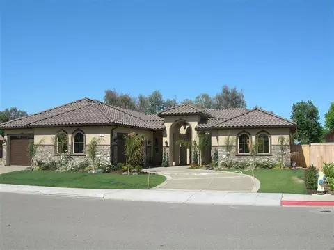 48 Gateway Ave, Clovis, CA 93612 photo 2