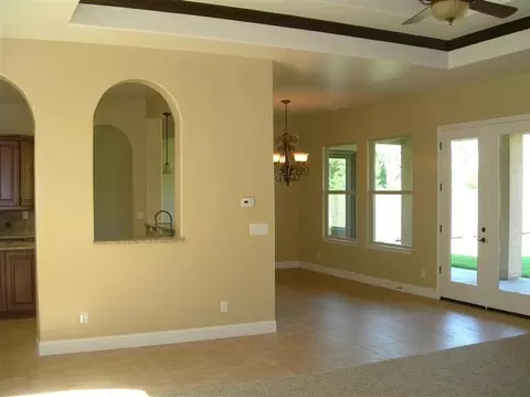48 Gateway Ave, Clovis, CA 93612 photo 4