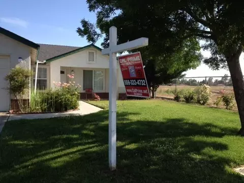 587 Strauss Ct, Madera, CA 93637 photo 2