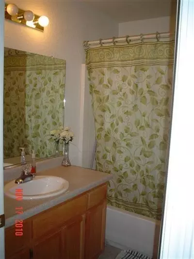 281 S Michelle Ave, Kerman, CA 93630 photo 8