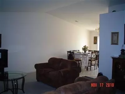 281 S Michelle Ave, Kerman, CA 93630 photo 6