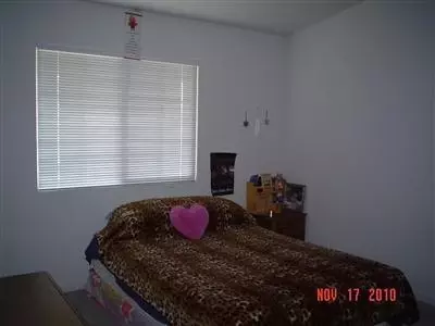 281 S Michelle Ave, Kerman, CA 93630 photo 9