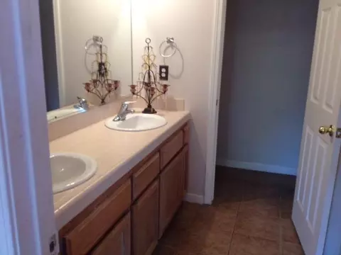 1042 Perkins Rd, Madera, CA 93637 photo 3