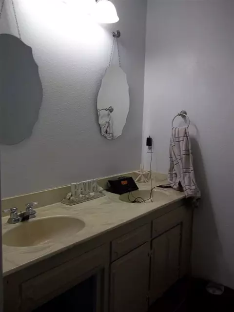 604 Grant Dr, Chowchilla, CA 93610 photo 4