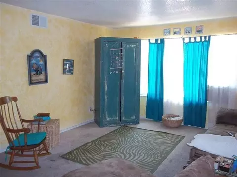 604 Grant Dr, Chowchilla, CA 93610 photo 3