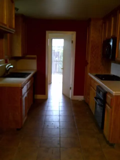 1404 Roberts Ave, Madera, CA 93637 photo 3