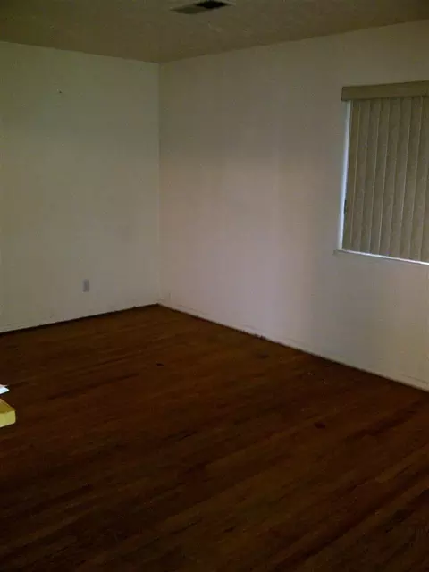 1404 Roberts Ave, Madera, CA 93637 photo 4