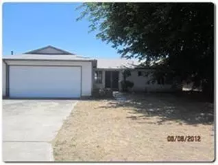 917 E Ivy St, Hanford, CA 93230 photo 1