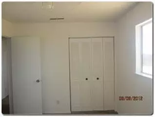 917 E Ivy St, Hanford, CA 93230 photo 3