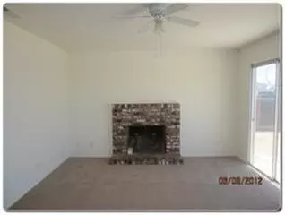 917 E Ivy St, Hanford, CA 93230 photo 6