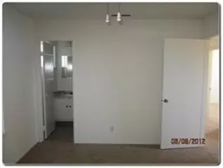 917 E Ivy St, Hanford, CA 93230 photo 7