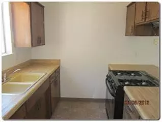 917 E Ivy St, Hanford, CA 93230 photo 5