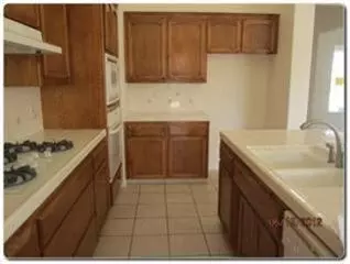3140 Pine St, Hanford, CA 93230 photo 4