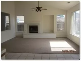 3140 Pine St, Hanford, CA 93230 photo 2