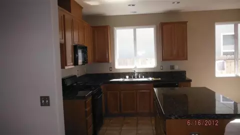 1164 Laguna Way, Madera, CA 93638 photo 3