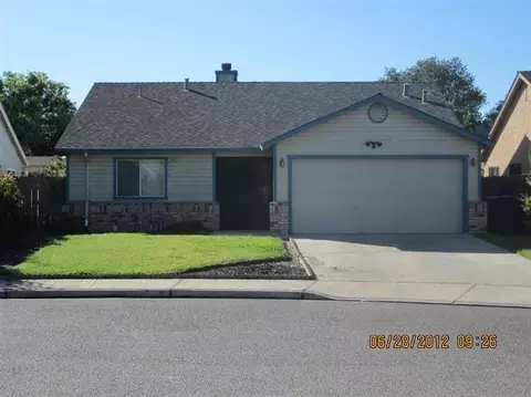2107 Harrison Ct, Chowchilla, CA 93610 photo 1
