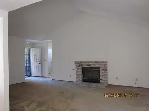 2107 Harrison Ct, Chowchilla, CA 93610 photo 5