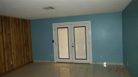 931 E Springfield Ave, Reedley, CA 93654 photo 2