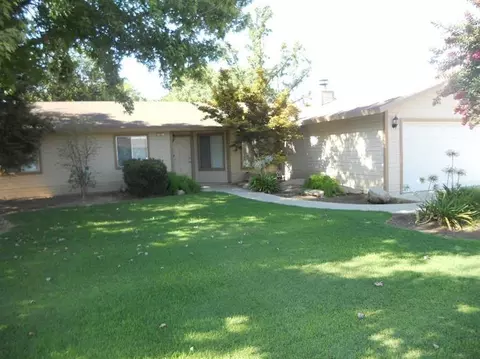 207 9th St, Clovis, CA 93612 photo 2