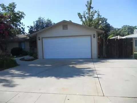 207 9th St, Clovis, CA 93612 photo 4