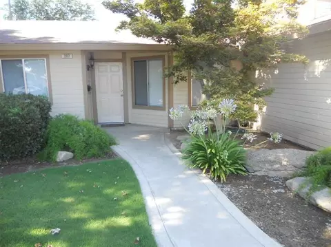 207 9th St, Clovis, CA 93612 photo 5
