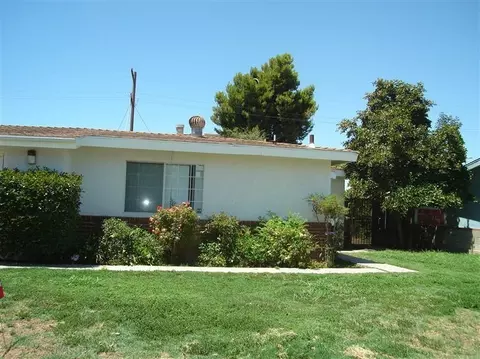 1605 James St, Sanger, CA 93657 photo 1
